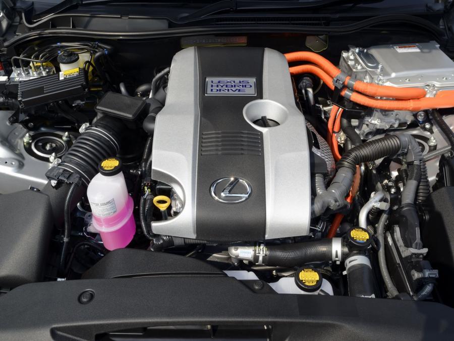  Lexus IS300h 2013 года  (UK) (фото 2 из 12)